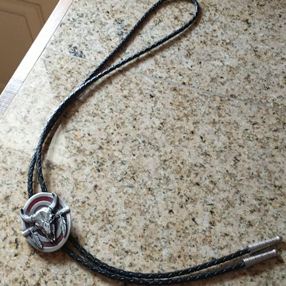 Bolo Western Tie (1987 Siskiyou Buckle Co. Inc.) EUC